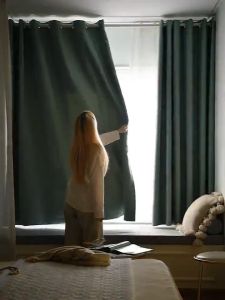 ผ้าม่านมินิมอล ผ้าม่านหน้าต่าง ผ้าม่านประตู ผ้าม่านสีดำ ผ้าม่านกันแสง ผ้าม่านกันยูวี ผ้าม่านกันแดด UV 99% Simply Shopping เนื้อสัมผัสนุ่ม ไม่อมฝุ่น ผ้ากันไรฝุ่น รหัส USA (1 ผืน)