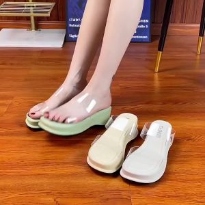 2025สไตล์ใหม่ รุ่นA56 รองเท้าแตะแฟชั่น รองเท้าแตะผู้หญิง รองเท้าแตะพื้นหนา เสริมส้น5ซม ริสตัลสายใส แบบเรียบง่าย แฟชั่นฤดูร้อน