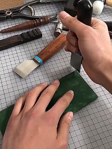 Leather Trimming Knife / Alat Pemotong Kulit Untuk Kerajinan Kulit