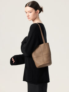 AVALEA | Casual Hobo Style Togo Leather Bucket Bag