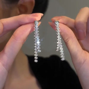 Luxury Long Tassel Zirconia Earrings for Women Fashionable Versatile Suitable for Round Faces Achieves Slimming Effect