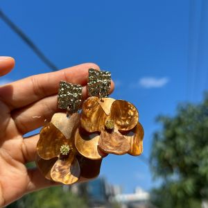 Chafu Studio R371 French Style Floral Earrings Simple Elegant Vintage Luxury Minimalist Small Niche Ear Jewelry for Women