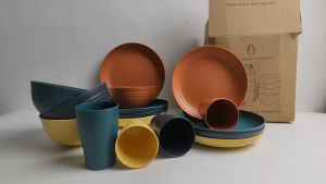 Hot selling dishes plates water cups 16 piece cutlery set wheat straw dishes plates cups plates set microwave oven dishwasher suitable for daily camping use