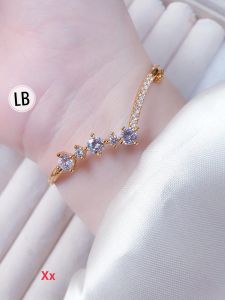 RinaXp- Gelang Bangle Aurel Mewah Permata Zirkonia Canting Berkilau Gelang Ada pengunci di samping Diameter 6cm