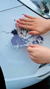 Tem dán xe hơi hình mèo chui tường hiệu ứng 3D