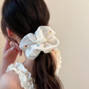 ยางรัดผมตาข่ายปักสีขาว ยางรัดผมผ้าตาข่ายปักลายสไตล์ฤดูใบไม้ผลิ 2025 ยางรัดผมผู้หญิงสไตล์หวาน น้ำหนักเบา ยางรัดผมตาข่ายปักลายสีขาว