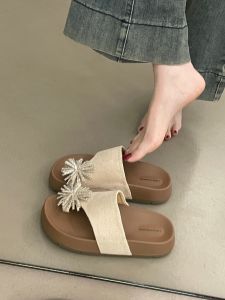 XUJIA | Thick Sole Fireworks Rhinestone Toe-Loop Slip-on Sandals