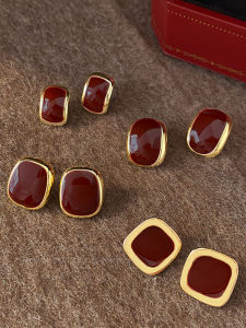 Retro Hong Kong Style Womens Red Drip Glaze Geometric Square Earrings Fashionable High-End Feelings Ear Jewelry Accessories