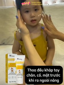 Kem chống nắng cho bé chiết xuất từ thiên nhiên Wiieey 40g- Với thành phần tự nhiên ngăn chặn tia UVA và UVB bảo vệ làn da bé vui chơi nhiều giờ mà ko lo bắt nắng