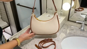 UCMVZO Shoulder Bag for Women Sling Korean Female New Underarm Bag Retro Crossbody Bag Handbag