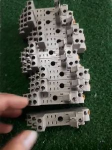 Đế rơ le P2RF-08-E Omron 8 chân