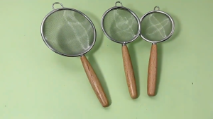 Stainless Steel Flour Sifter Wooden Handle Colander Fine Mesh Oil Strainer Soybean Milk Filter Screen Kitchen Baking Tools