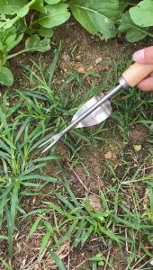 Weeding Shovel Easy To Remove Weeds  Weeding Shovel Practical and Convenient Gardening Tool Suitable for Gardening