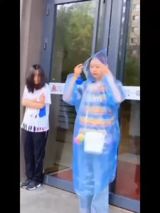 Disposable Plastic Rainwear Motor Outdoor Raincoat Disposable Raincoat Baju Hujan Plastik Adult Rain Waterproof Baju Hujan 雨衣