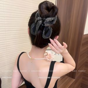 Luxury High-end Triangle Hair Claw