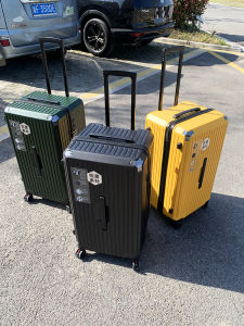 Large Capacity Travel Suitcase for Men And Women 32 Inch with Brake Shock Absorption Five Wheels PC Material Travel Bag
