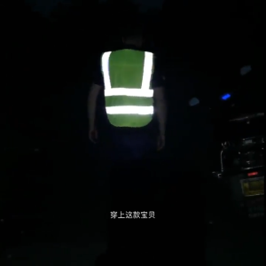 (พร้อมส่ง) เสื้อกั๊กสะท้อนแสงผ้าโพลีเอสเตอร์ (5 กระเป๋า) ส้ม/เขียว (Oversize) ไม่ร้อน สวมใส่สบาย เสื้อกั๊ก งานจราจร งานกลางคืน มีแถบสะท้อนแสง