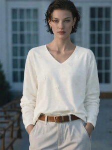 AMII | Loose Fitting Heart-shaped V-neck Shell-bead Decorated 100% Cotton T-shirt