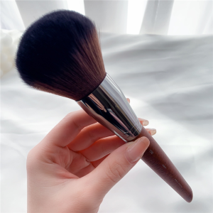 JIUQI | Large Soft Round Powder Brush JIUQI