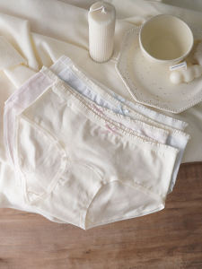 Pure Cotton Low Waist Triangle Panties for Girls And Women Antibacterial Inner Thigh Briefs Comfortable Underwear Sweet Style