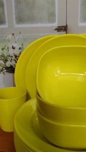 Set Piring Makan 12 PCS: Pilihan Praktis & Berkualitas