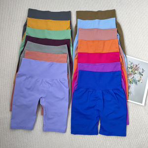 Womens Fitness Yoga Shorts Breathable Quick Dry Ultra Elastic Running Tight Shorts Five-Quarter Length Training Sportswear