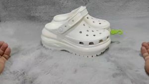 Giày dép crocs chuẩn xịn chống hôi chân nhựa tế bào êm mềm siêu bền đi mưa lội nước đi biển Giày sục crocs đế xuồng mega crush clog cao 8cm màu be hồng