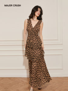 Romantic V-Neck Slimming Dress