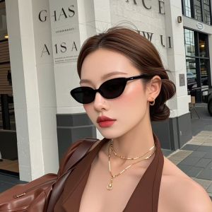 JN IMPRESSION Fashionable Small Cat-eye Frame Lightweight Sunglasses Trendy All-match Sunshade Sunglasses for Men and Women