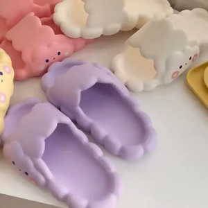 Dép Cao Su Đúc Nguyên Khối Hình Đám Mây Đế Chống Trượt Dép Mang Nhà Mềm Êm Nhiều Màu Sắc Xinh Xắn