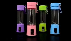 Portable Juicing Cup: A Compact Solution for Dormitories