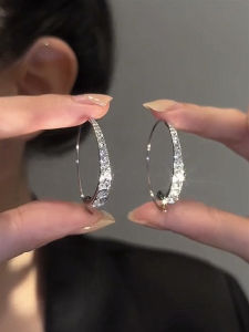 2023 New Trendy Design Fashion Womens Stud Earrings with Plant Florals Alloy Gold-plated Artificial Gemstones Stock Available