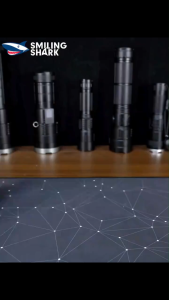 Tersenyum Shark SD8107 obor cahaya M77 8400LM lampu suluh Super terang dengan Pen klip 18650 jenis-C boleh dicas semula Zoomable