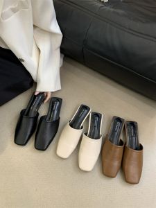 รองเท้าแตะหนังนิ่มทรงสี่เหลี่ยม รองเท้าแตะแบบสวมสบายสำหรับผู้หญิงในช่วงฤดูร้อน รองเท้าแตะแบบสวมครึ่งนิ้วแบบสวมสบายสำหรับกลางแจ้ง