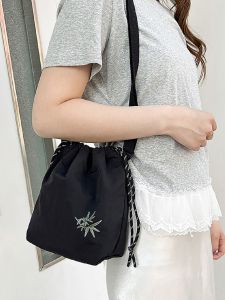 กระเป๋าสะพายข้างผ้าใบ Oxford ทรงเรขาคณิตแบบลำลองสำหรับใส่ของใช้ประจำวัน กระเป๋าสะพายข้างแบบลำลอง น้ำหนักเบา สำหรับผู้ชายและผู้หญิง