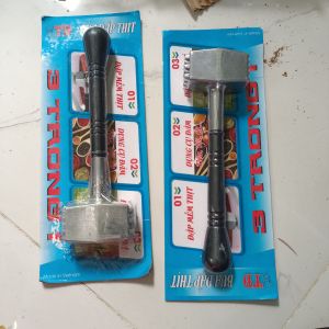 Búa đập thịt làm thịt mềm 3 chức năng dụng cụ nhà bếp làm mềm thịt đập xương đóng gói thịt tay cầm đen xuất xứ Việt Nam.