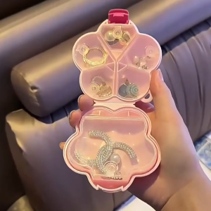 กล่องยาพกพา จัดระเบียบ พลาสติก สร้อยคอ แท็บเล็ต กล่องเล็ก พร้อมตัวแบ่ง กล่องเครื่องประดับแบ่ง กล่องเก็บดอกไม้