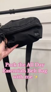 Túi đeo chéo thời trang Lulu All Day Essentials 2.5L