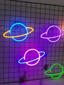LED Planet Shape Neon Light Usb or Battery Powered for Wall Decor Game Room Bedroom Party Birthday Arrangement Gifts