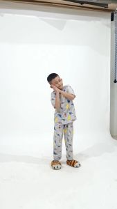 Kiminori OLIV.CP Setelan Baju Tidur Anak Laki-Laki Lengan Pendek