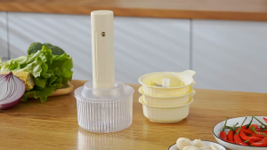 Electric Mini Food Chopper Portable Cordless Garlic Chopper with 3 Replacement Bowls Rechargeable Vegetable Blender for Onion Ginger Meat Nuts Baby Food Small Food Processor for Kitchen