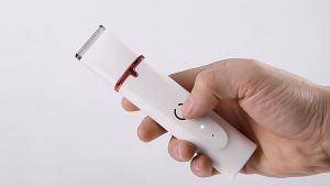 สัตว์เลี้ยง 4-in-1 Trimmer กรรไกรกรูมมิ่งแมวและสุนัข สำหรับกระจายผิวหน้า สัตว์เลี้ยงรอยสาย 45 ชั่วโมง