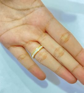 Cincin Full Diamond Titanium Untuk Wanita Super Simple Elegant Fashion