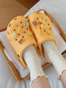Adorable Bear Hole Shoes Yellow Butterflies Thin Strips Anti-Slip Beach Sandals for Girls And Couples Summer Foot Arch Protection