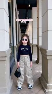 ชุดเซ็ทเด็กผู้หญิงสุดเท่ห์ สไตล์เสื้อครอปแขนยาว+กางเกงทรงคาร์โก้ กางเกงน้ำตาลเทา น้ำหนัก10-30กิโล รหัสSAA