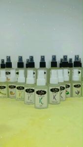 💦Room spray‼️ สเปย์ปรับอากาศ⭐️ สเปย์น้ำหอมอโรม่าฉีดห้อง น้ำหอมดับกลิ่น น้ำหอมปรับอากาศห้องนอน ปริมาณ 85 ml. น้ำหอมบนรถยนต์