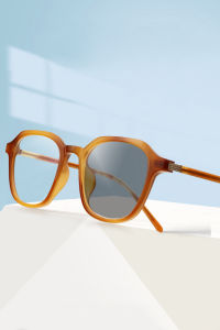 Photochromic TR90 Reading Glasses Lightweight for WomenAnti Glare/Eyestrain Computer ReadersMagnifying Glasses Hard Resin Lens