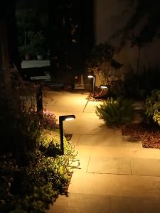 ไฟโซล่าเซล พลังงานแสงอาทิตย์ LED กลางแจ้งทางเดินในสวนแสง IP65กันน้ำไร้สาย ทางเดินโคมไฟสนามหญ้า