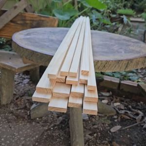 Thanh gỗ thông dài 1m8 x rộng 2cm-3cm-4cm x dày 1.2cm đã bào láng 4 mặt dùng làm nẹpkhung tranhtrang trí nhà cửaDIY
