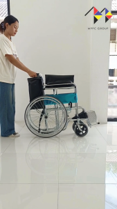 mppc รถเข็นผู้ป่วยเบาะหนังสีดำ มาตรฐานโรงพยาบาล เหล็กชุบโครเมี่ยม แข็งแรงทนทาน รับน้ำหนักได้มากถึง 100 กก.